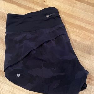 Lululemon Speed up Camo Shorts